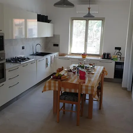 Blueberry Via Capri Porto Frailis Bed & Breakfast